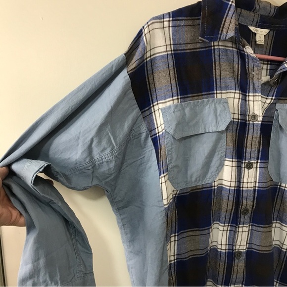 *New* Cato blue plaid flannel long sleeve button down with fray hem edge small - Picture 3 of 9
